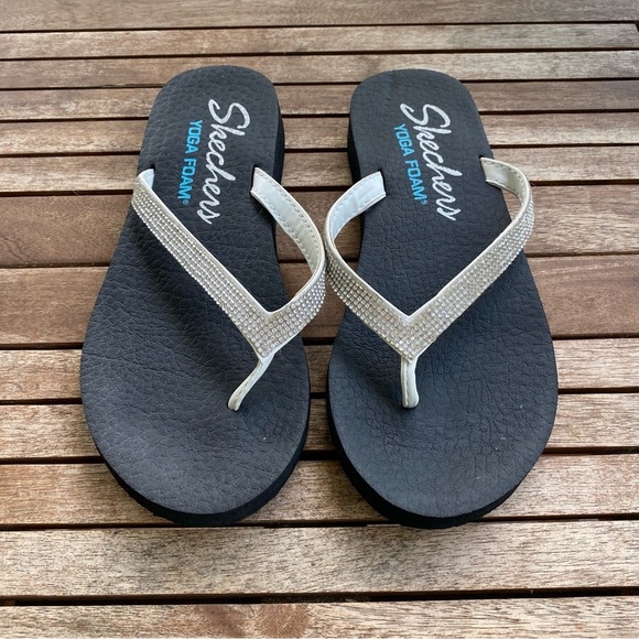 Skechers Black and Silver Sandals - Picture 2 of 4